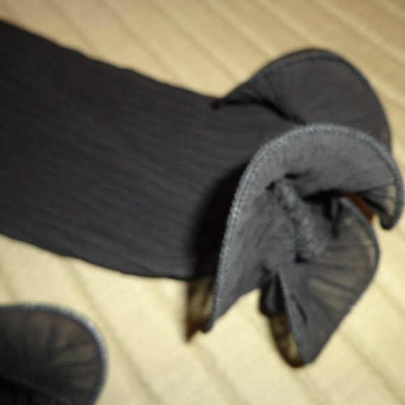 NWT Selfie Leslie Greta Tiered Ruffle Chiffon Long Sleeve Dress S Black - Picture 12 of 16